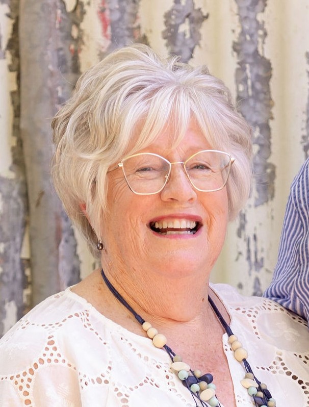  Gail Lesley NEWNAN (White)